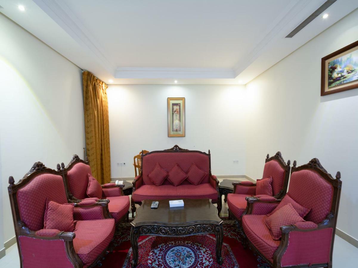 فندق كابيتال أو 162 برزين الرياض